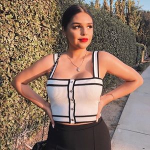 White Crop top with buttons♥️